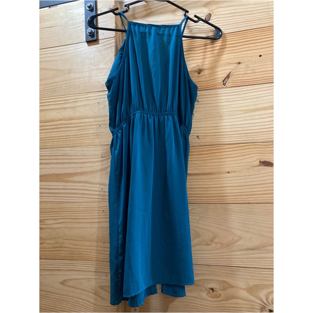 *REDUCED* Ruffle/zipper down Dress! - Picture 3 of 5